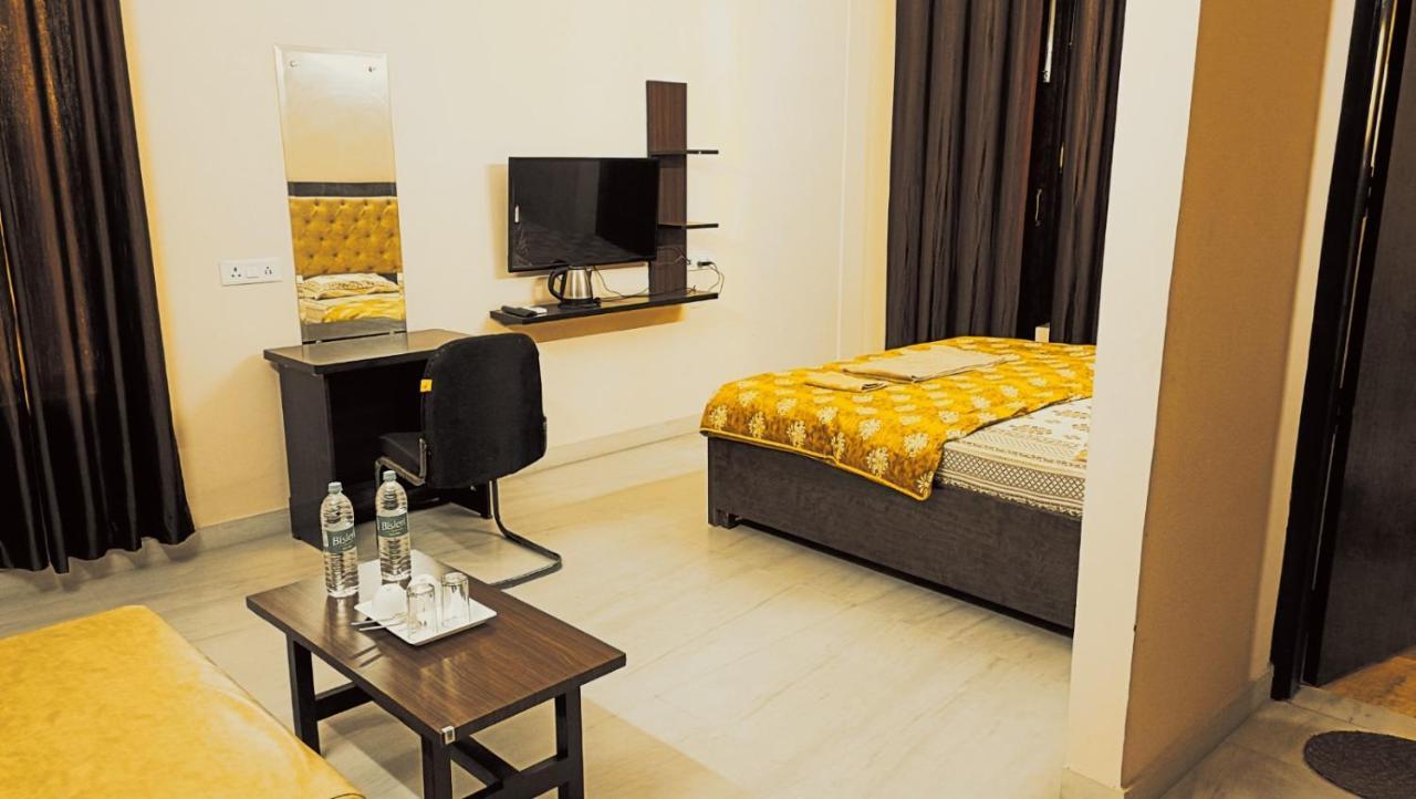 Appartamento Mi Casa Sector 47 Gurgaon Esterno foto