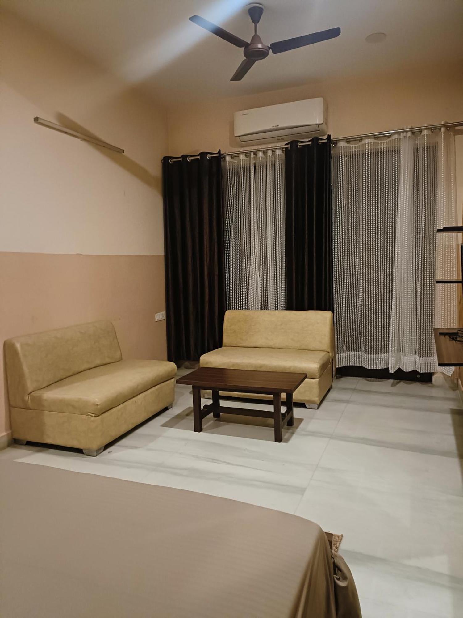 Appartamento Mi Casa Sector 47 Gurgaon Esterno foto