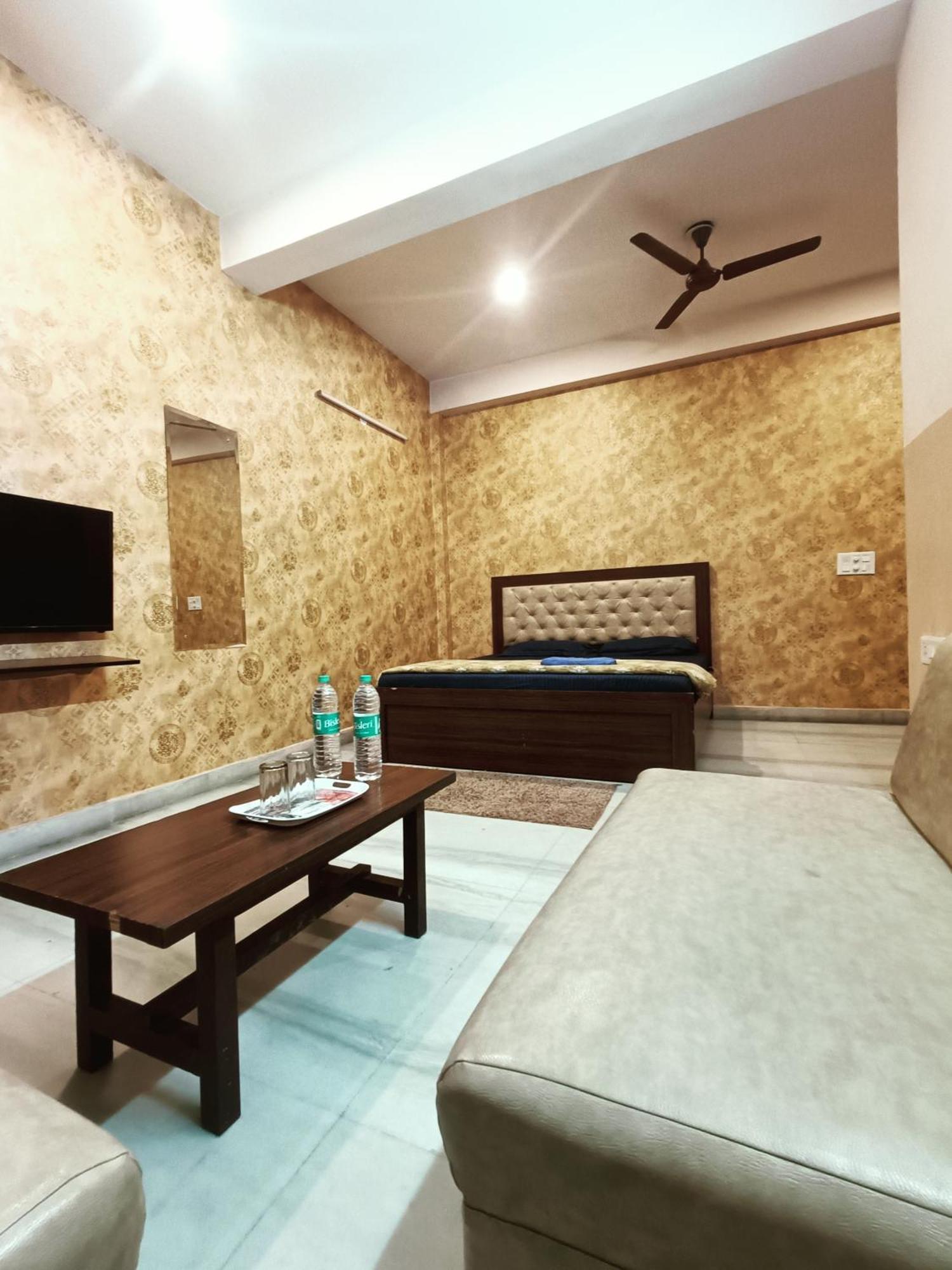 Appartamento Mi Casa Sector 47 Gurgaon Esterno foto