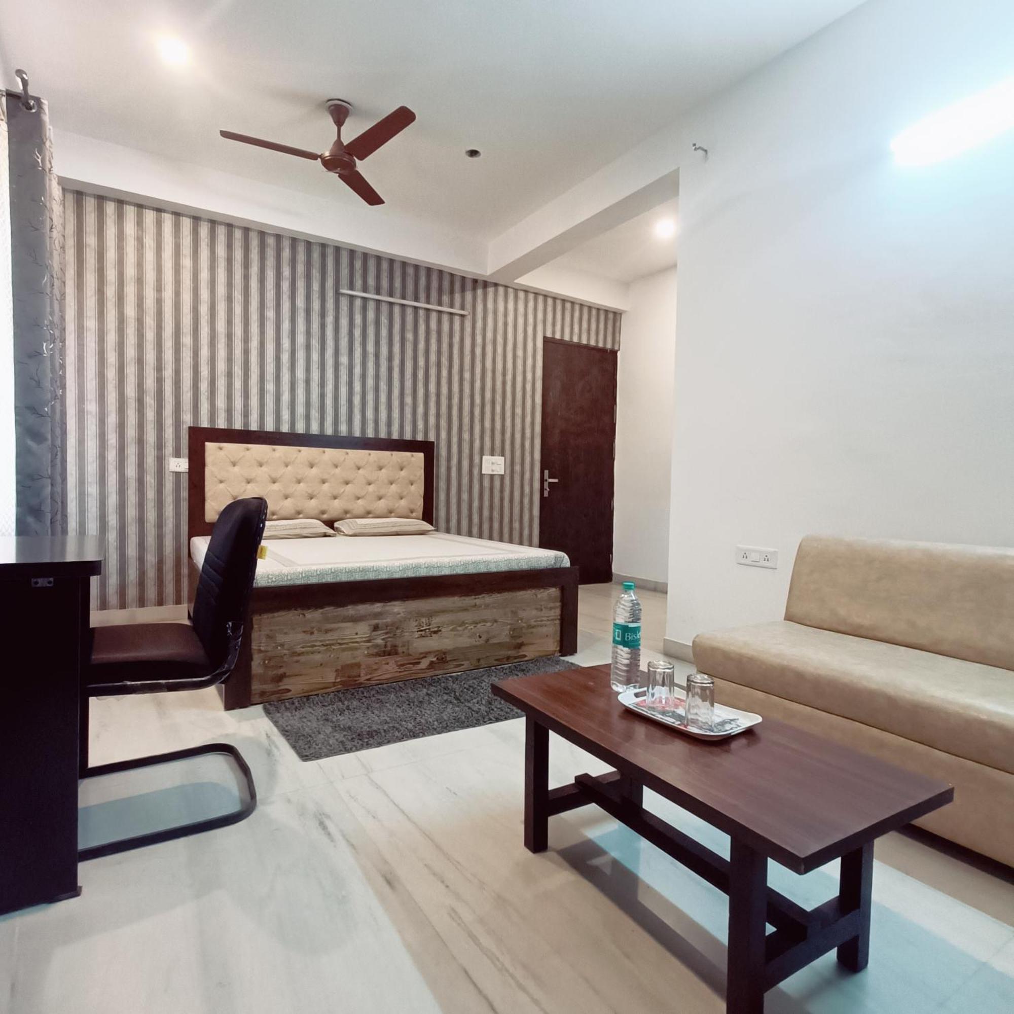 Appartamento Mi Casa Sector 47 Gurgaon Esterno foto